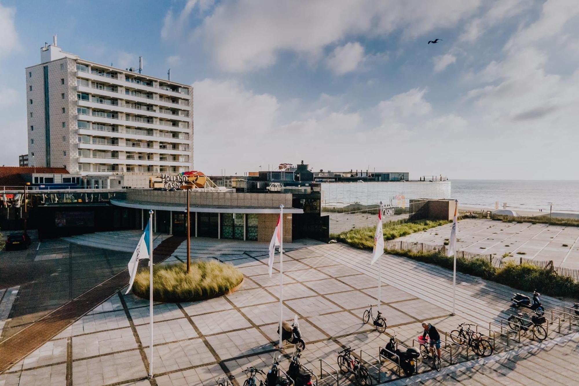 Studio Tara At The Beach With Private Parking Zandvoort Exterior photo