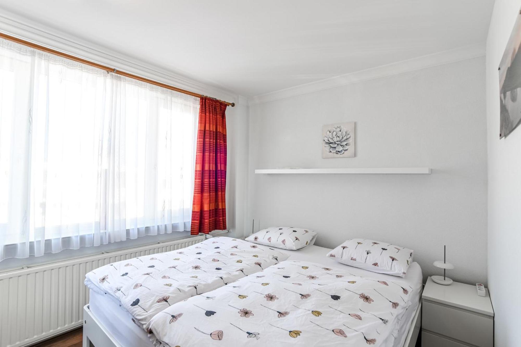 Studio Tara At The Beach With Private Parking Zandvoort Exterior photo